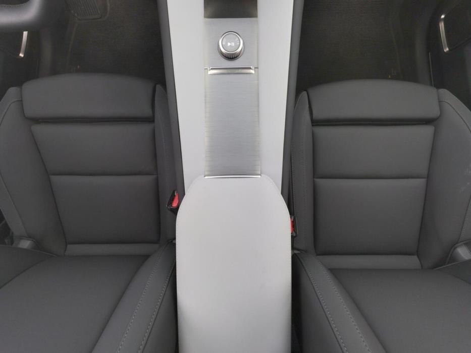 POLESTAR 4 2025