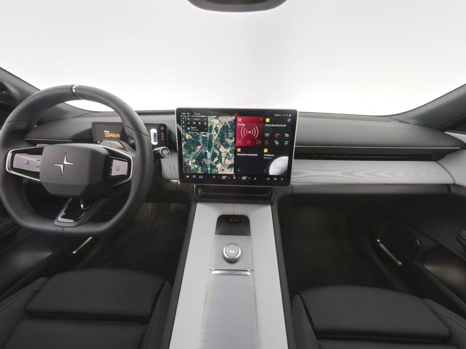 POLESTAR 4 2025