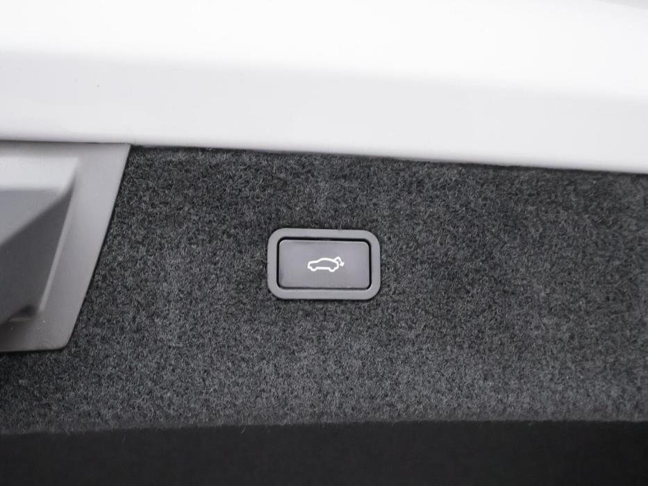 POLESTAR 4 2025