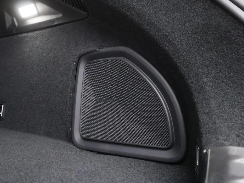 POLESTAR 4 2025