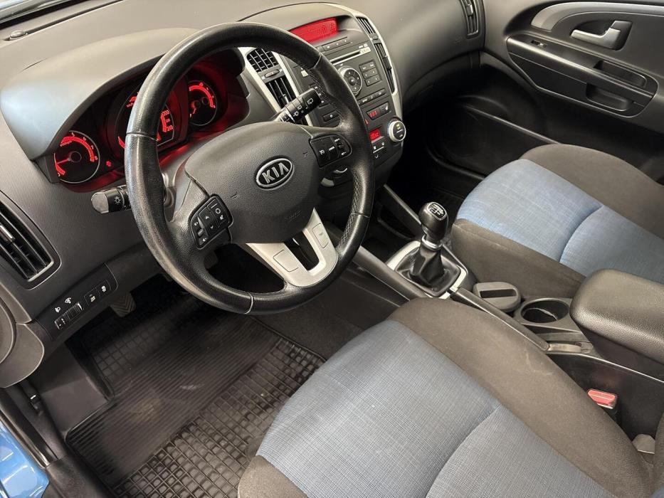 KIA cee'd 2011