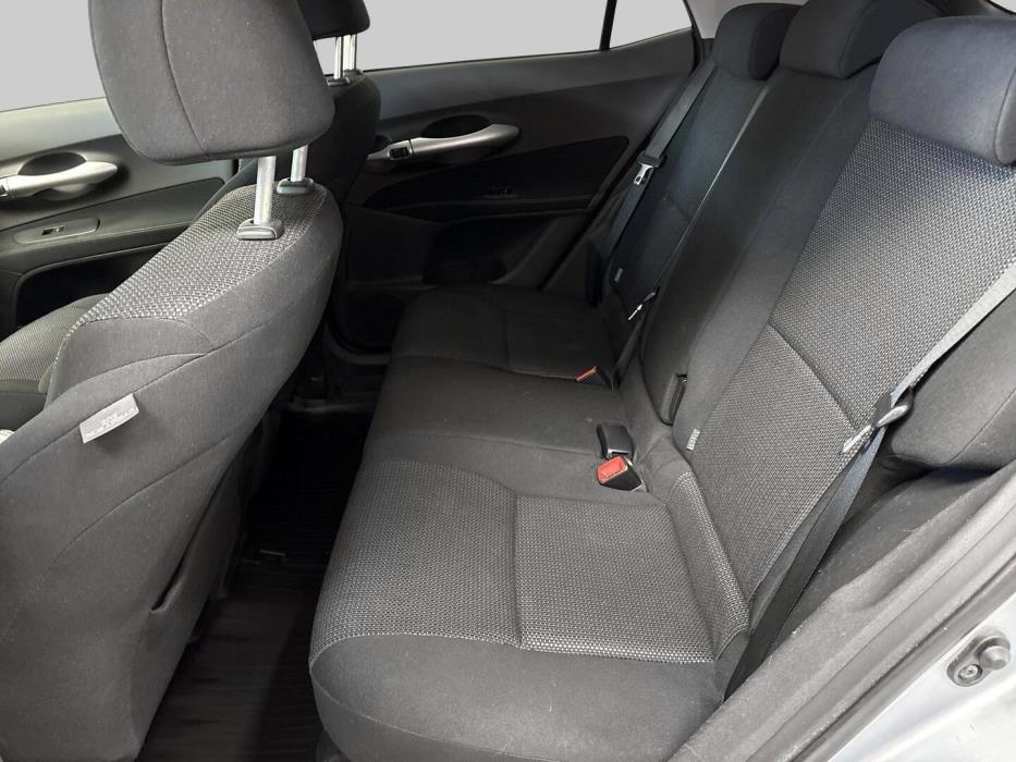 TOYOTA Auris 2012