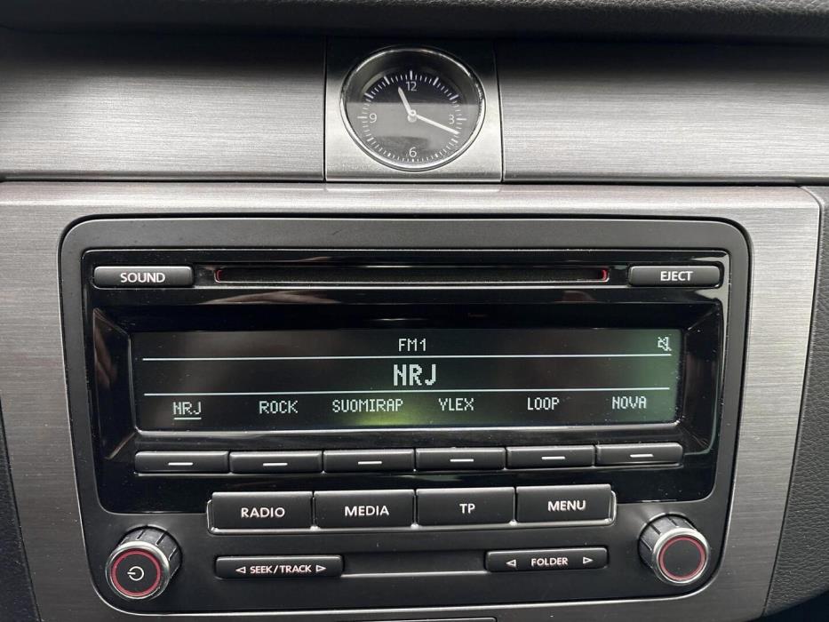 VOLKSWAGEN Passat 2014