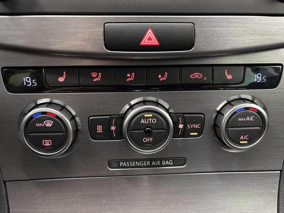 VOLKSWAGEN Passat 2014