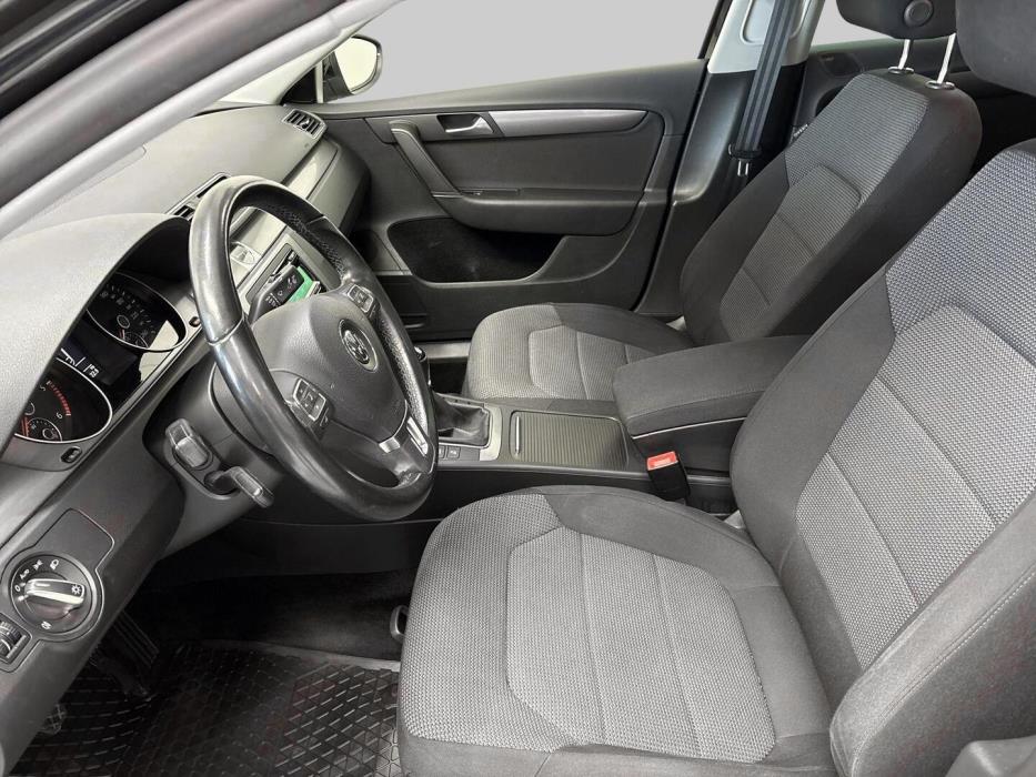 VOLKSWAGEN Passat 2014