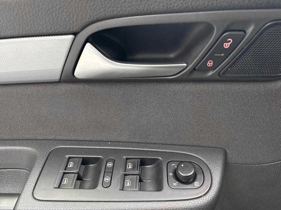 VOLKSWAGEN Sharan 2014