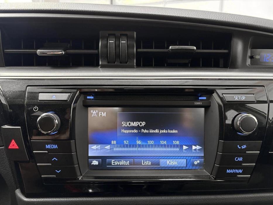 TOYOTA Corolla 2015