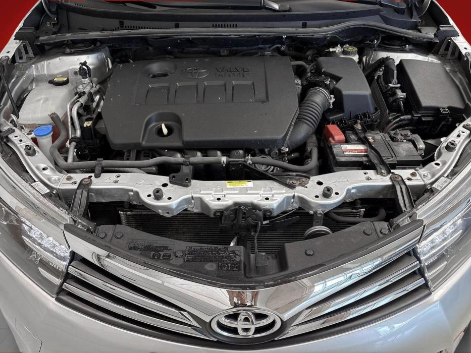 TOYOTA Corolla 2015
