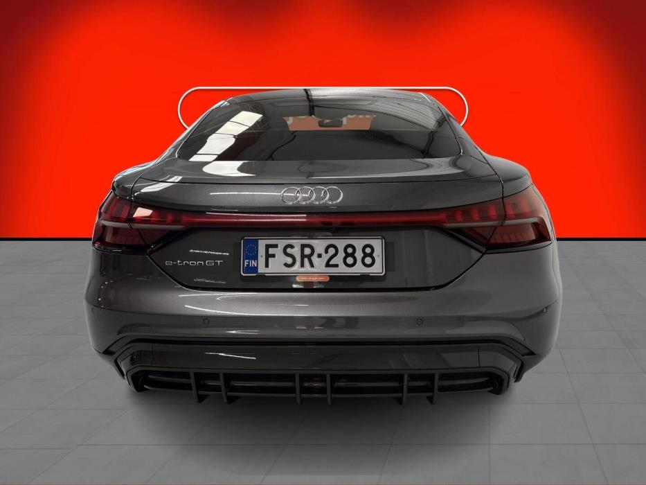 AUDI E-TRON GT 2022