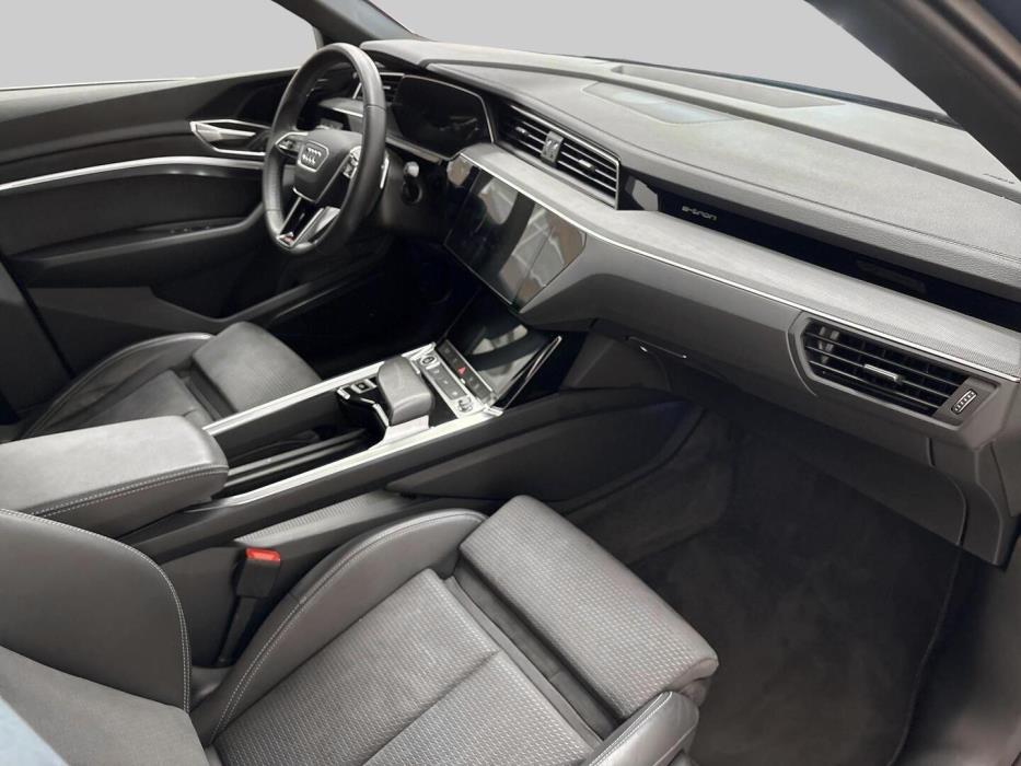 AUDI Q8 E-TRON 2024