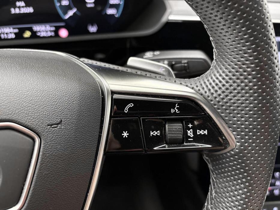 AUDI Q8 E-TRON 2024