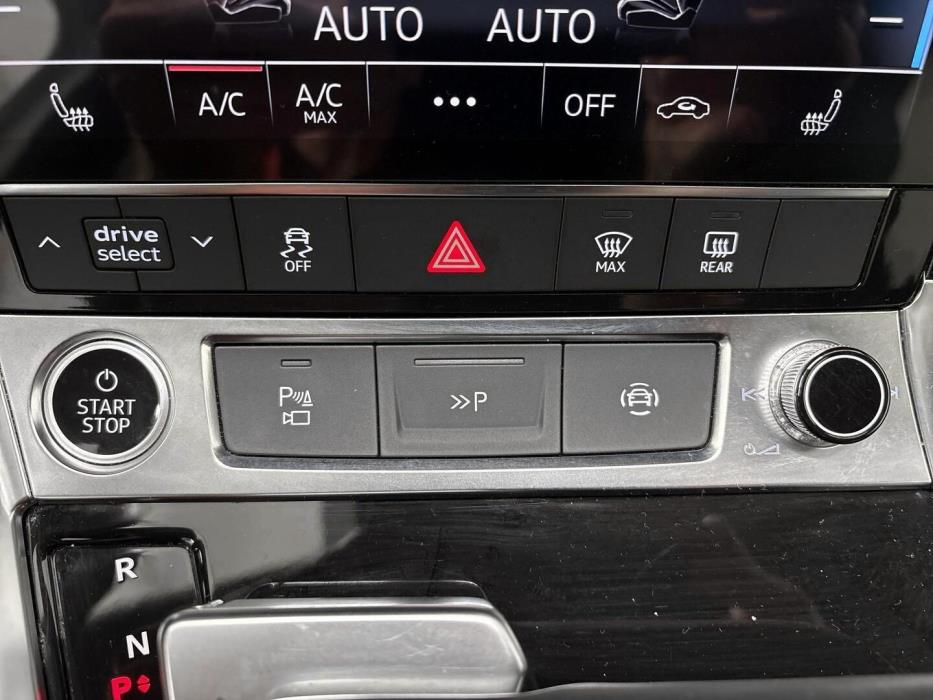 AUDI Q8 E-TRON 2024