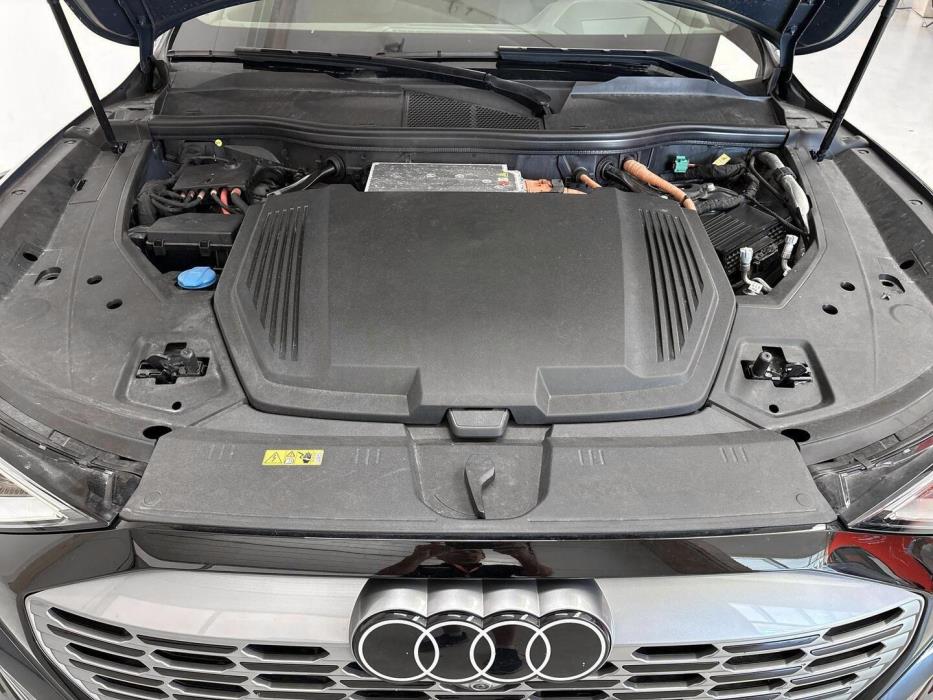 AUDI Q8 E-TRON 2024