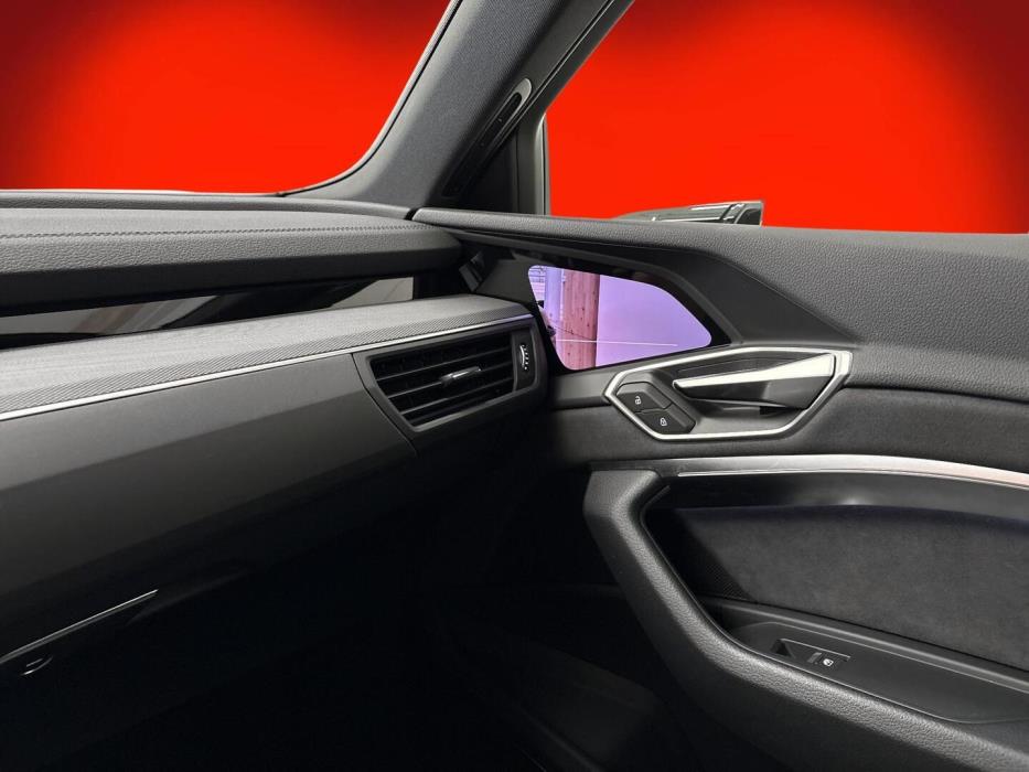 AUDI Q8 E-TRON 2024