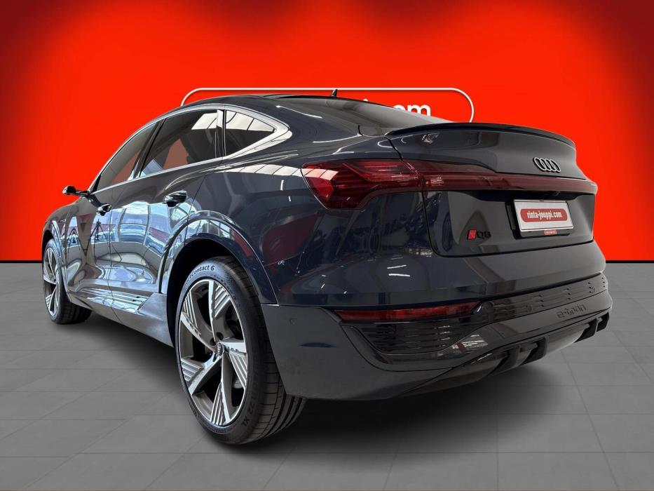 AUDI Q8 E-TRON 2024