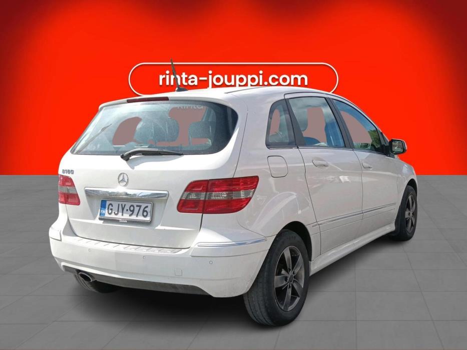 MERCEDES-BENZ B 2011