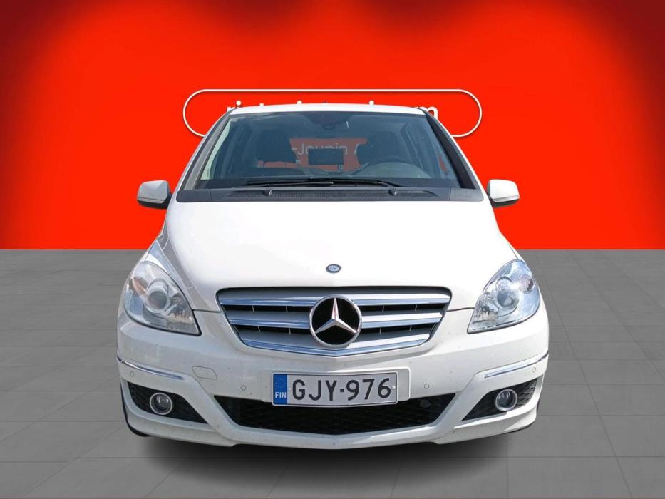 MERCEDES-BENZ B 2011