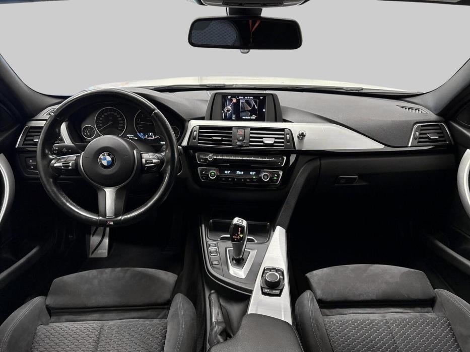 BMW 320 2017