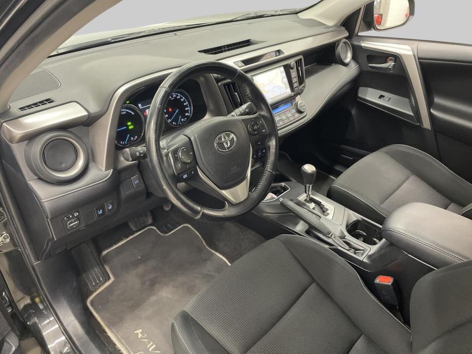 TOYOTA RAV4 2018