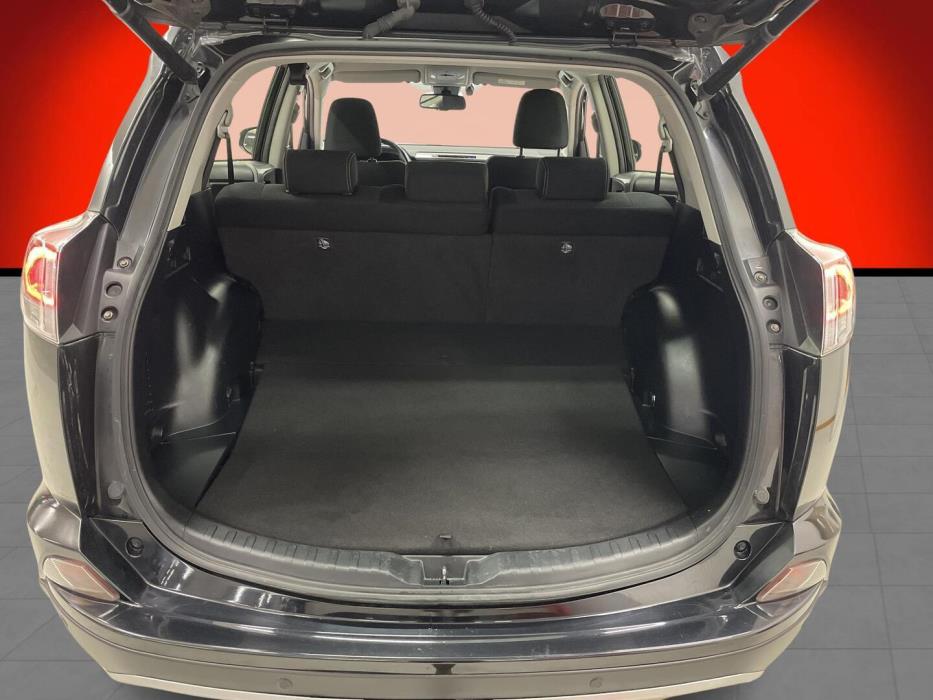TOYOTA RAV4 2018