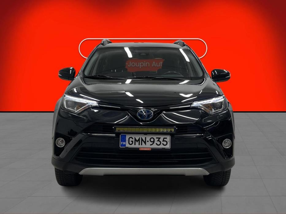 TOYOTA RAV4 2018