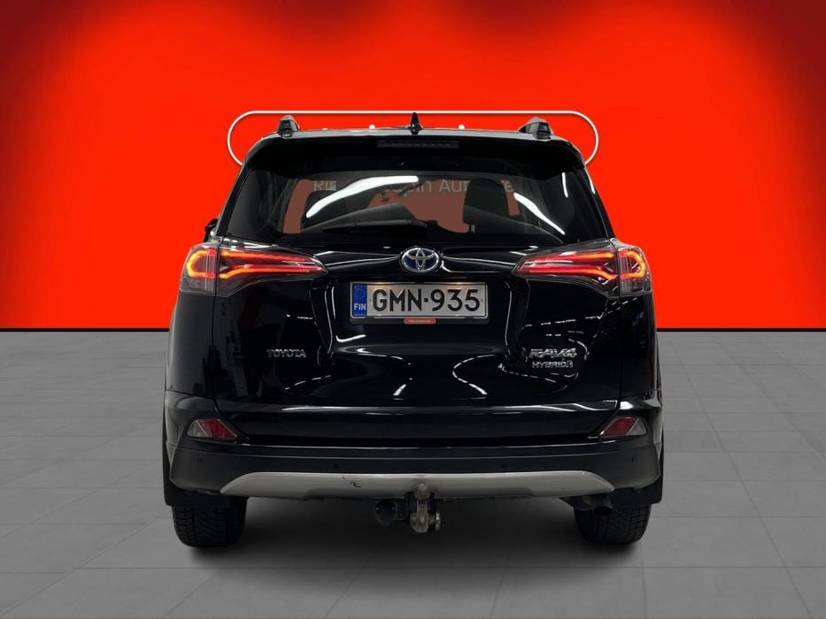 TOYOTA RAV4 2018