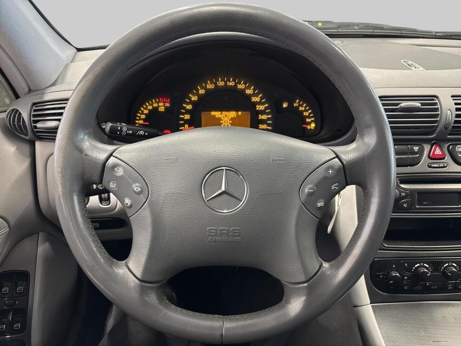 MERCEDES-BENZ C 2001