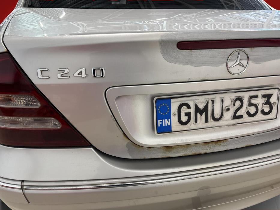 MERCEDES-BENZ C 2001