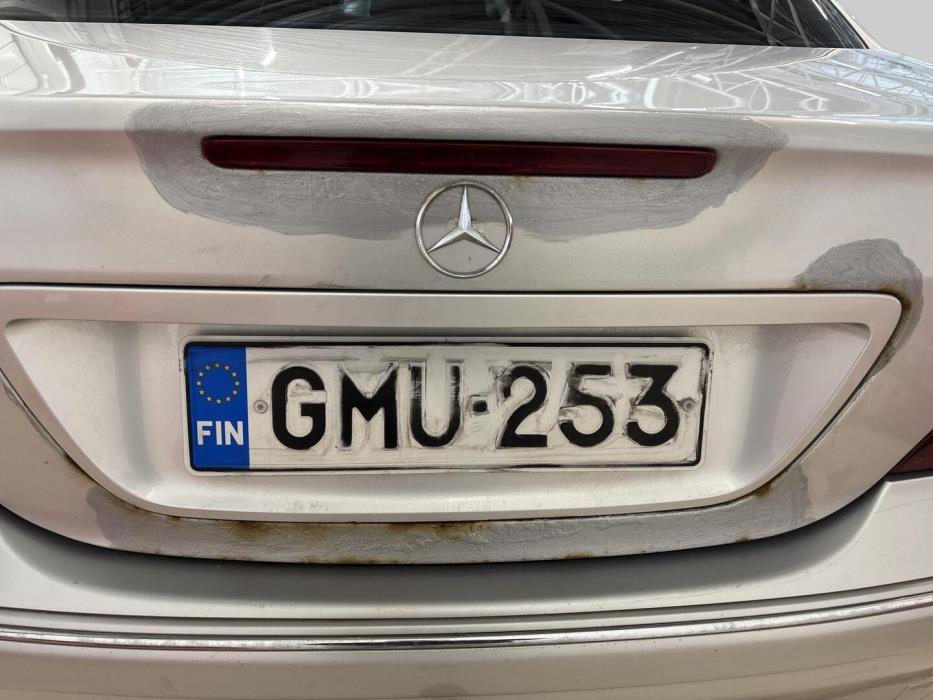 MERCEDES-BENZ C 2001