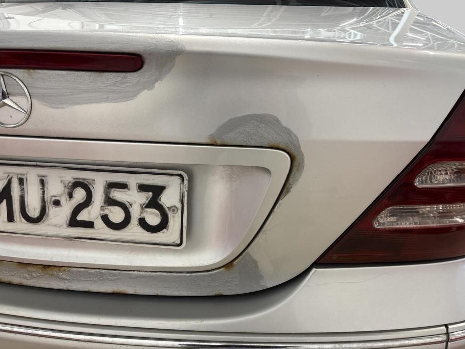 MERCEDES-BENZ C 2001
