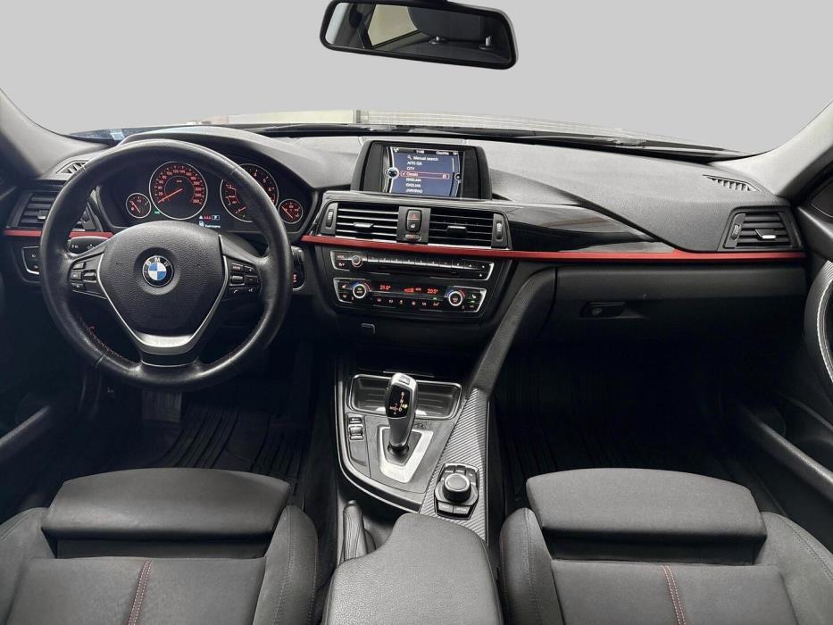 BMW 320 2013