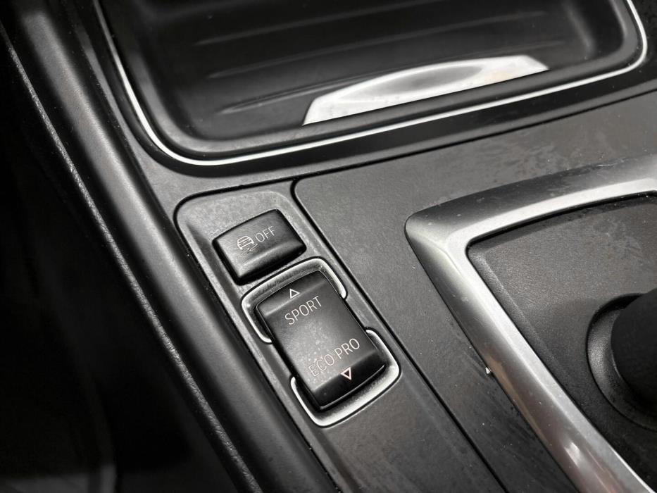 BMW 320 2013
