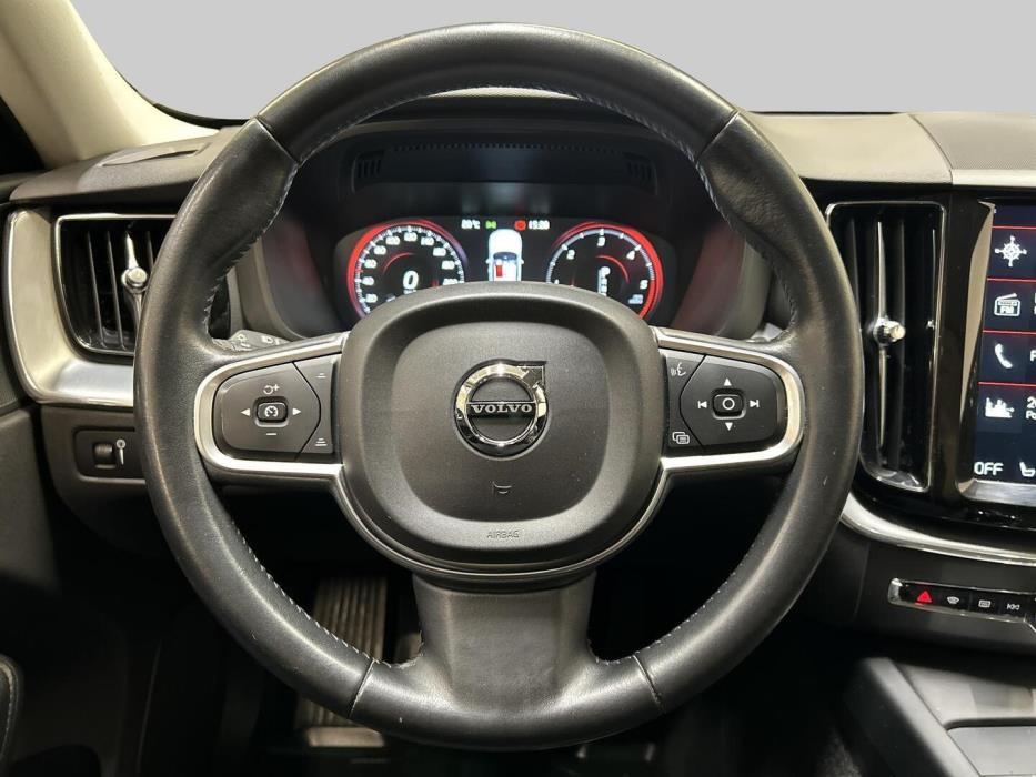 VOLVO XC60 2018