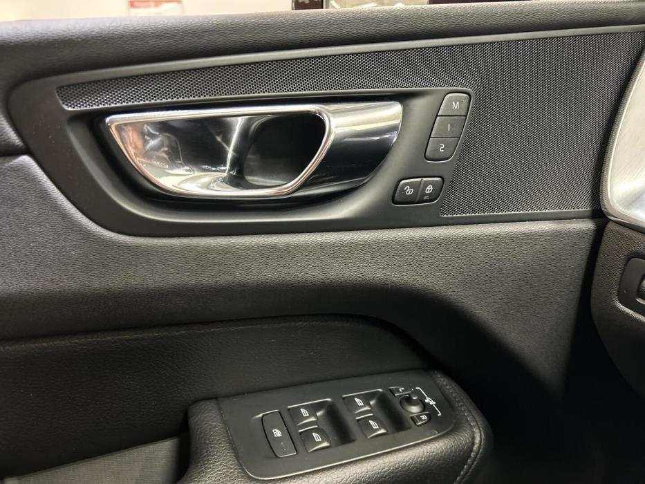 VOLVO XC60 2018