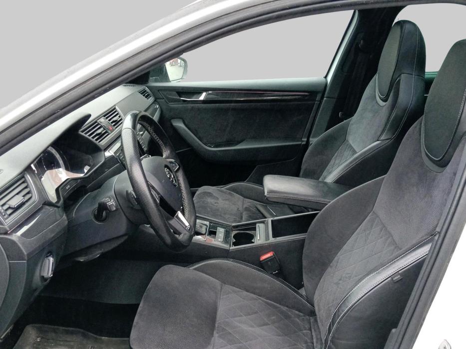 SKODA Superb 2016