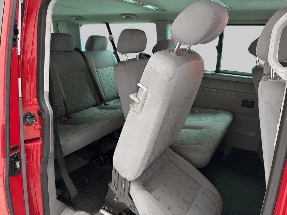 VOLKSWAGEN Caravelle 2006