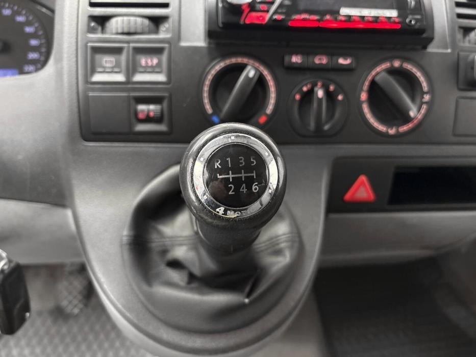 VOLKSWAGEN Caravelle 2006