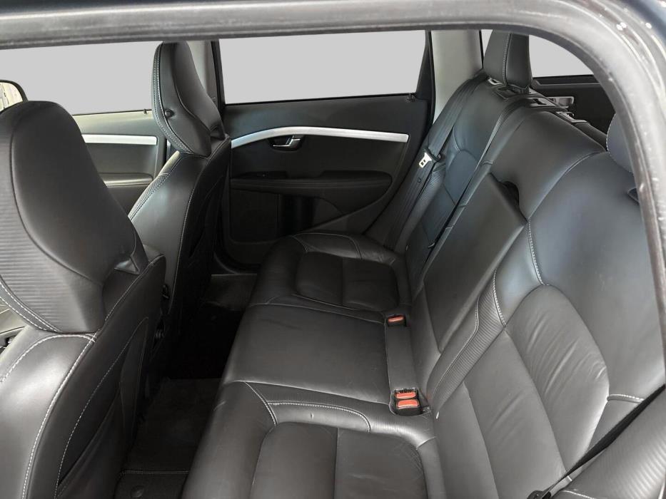 VOLVO V70 2013