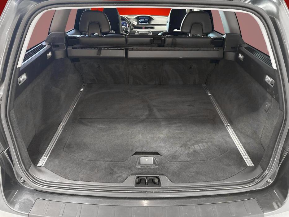 VOLVO V70 2013