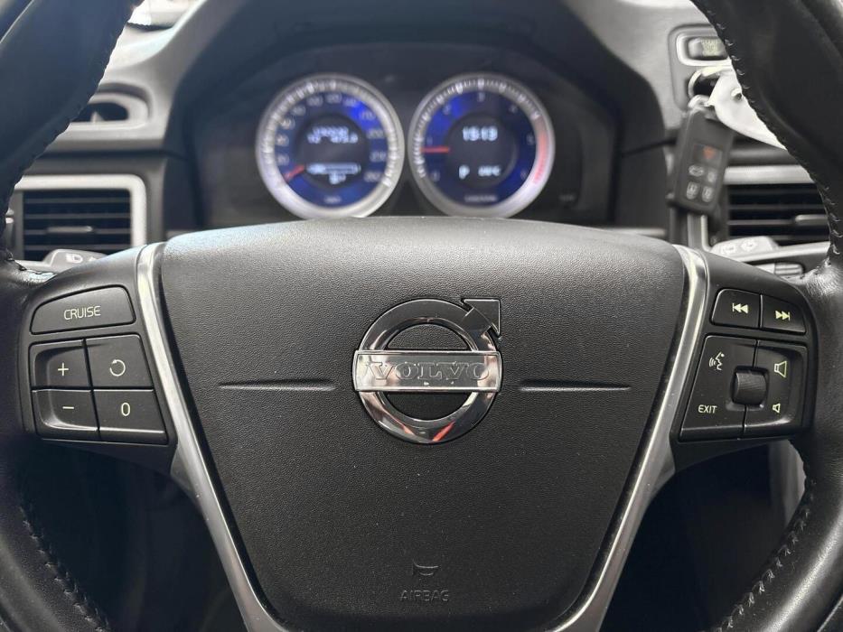 VOLVO V70 2013