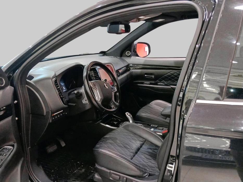 MITSUBISHI Outlander PHEV 2021