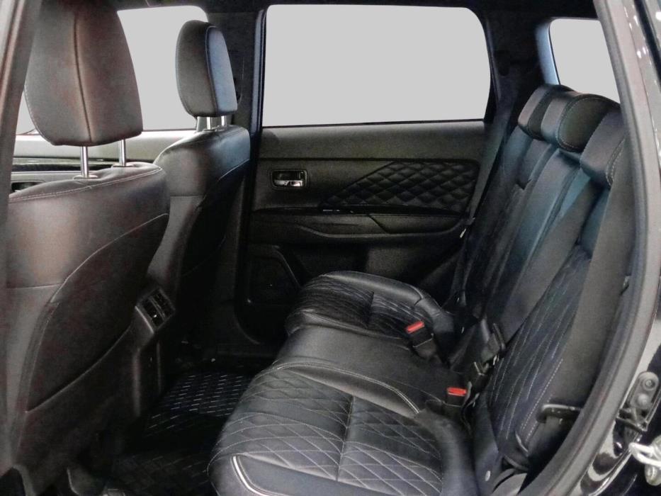 MITSUBISHI Outlander PHEV 2021