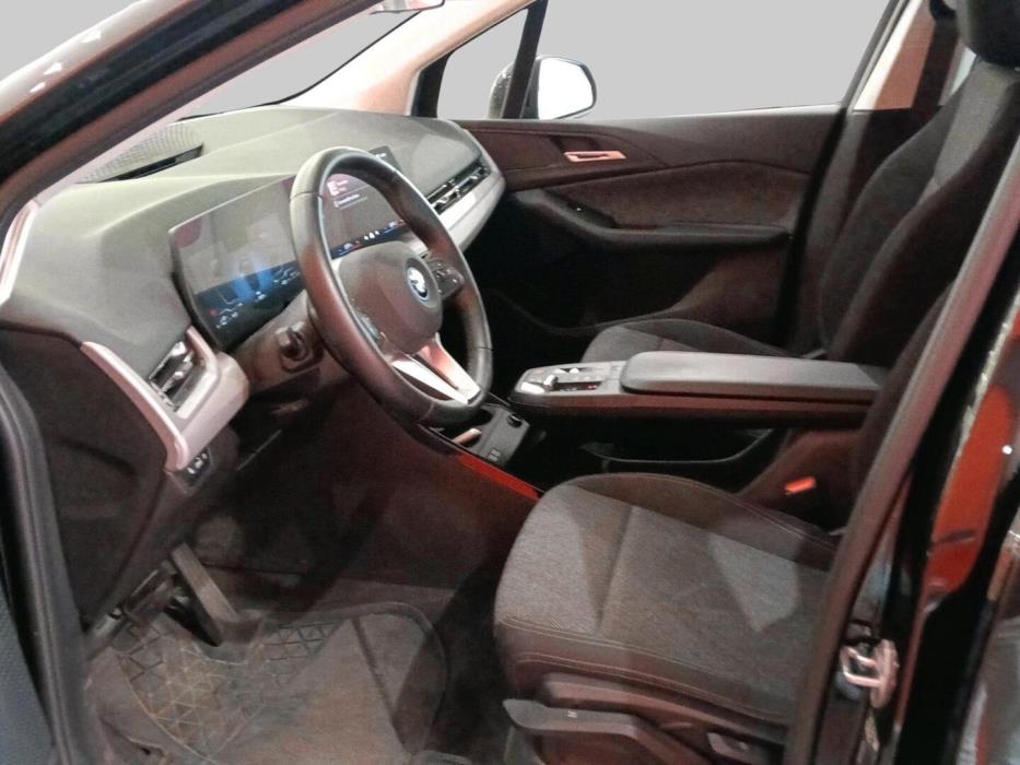 BMW 225 2024