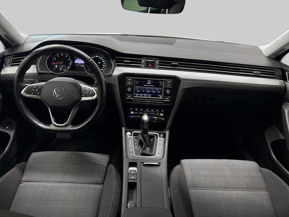 VOLKSWAGEN Passat 2021