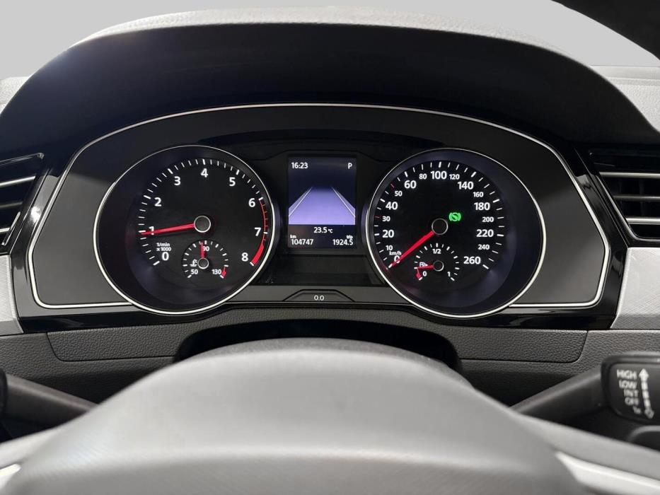 VOLKSWAGEN Passat 2021