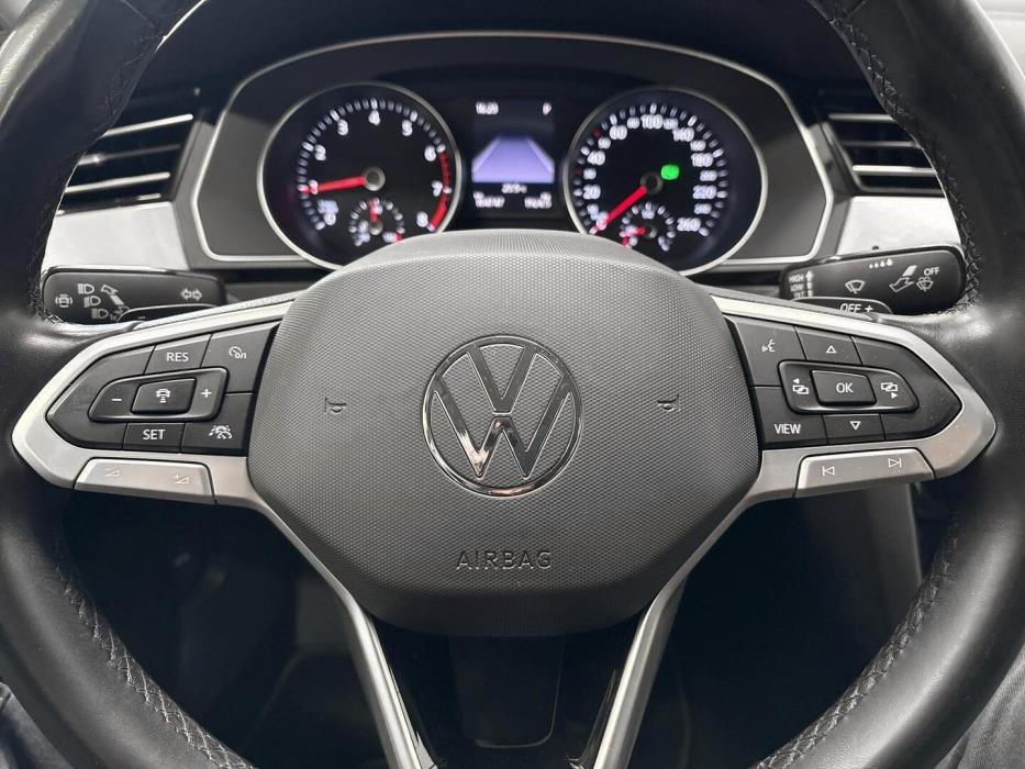 VOLKSWAGEN Passat 2021