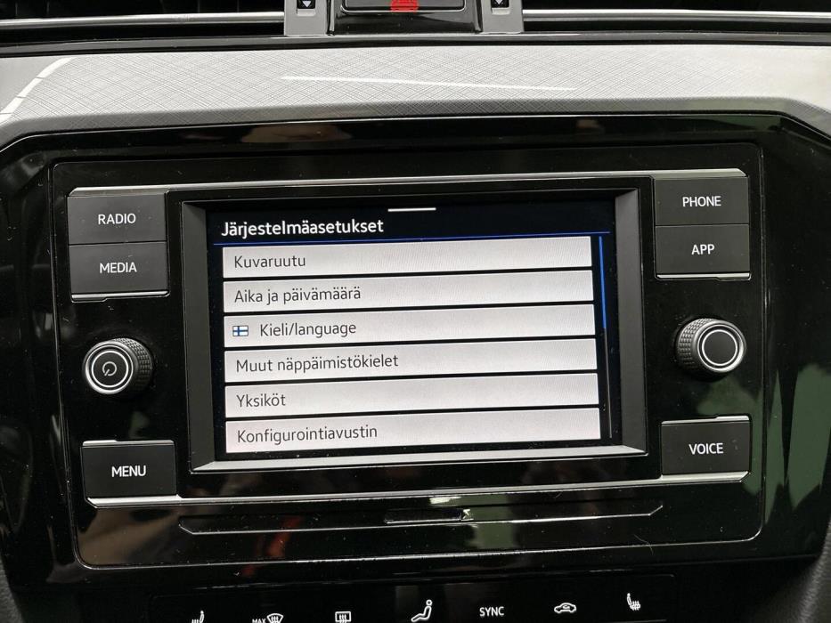 VOLKSWAGEN Passat 2021