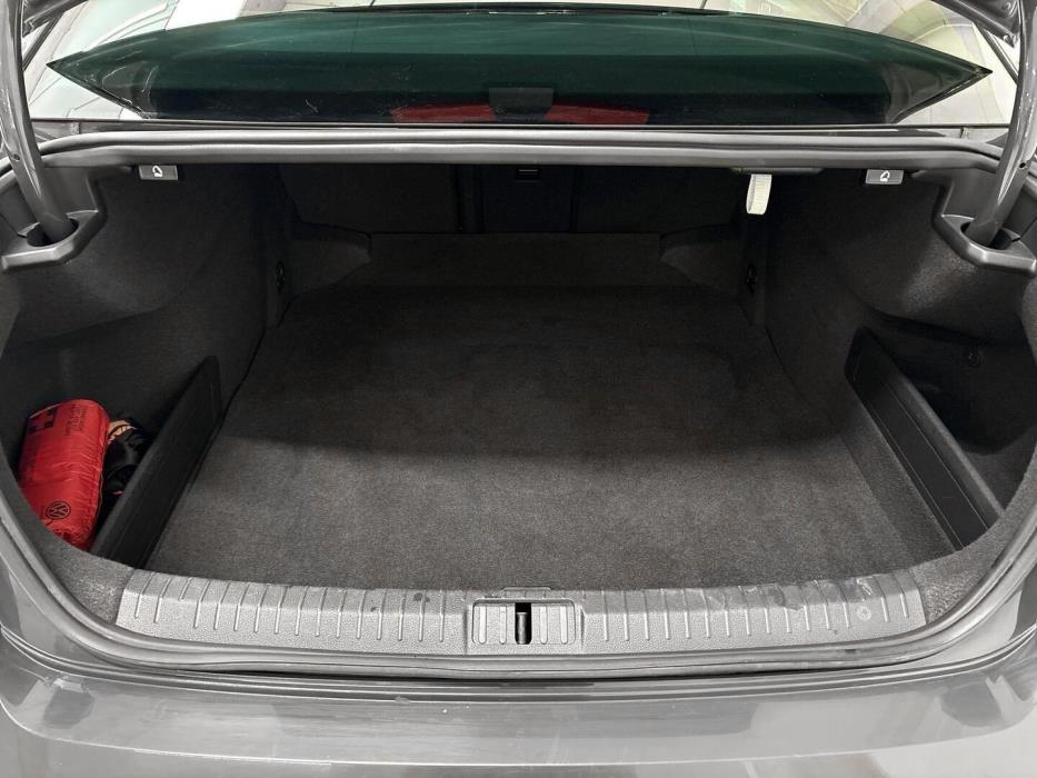 VOLKSWAGEN Passat 2021