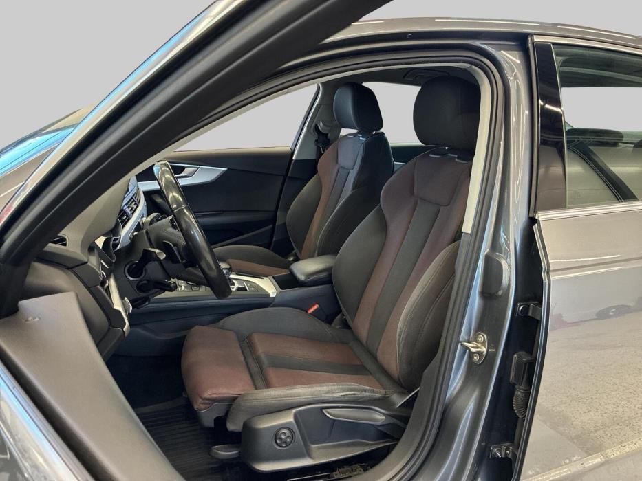 AUDI A4 2016