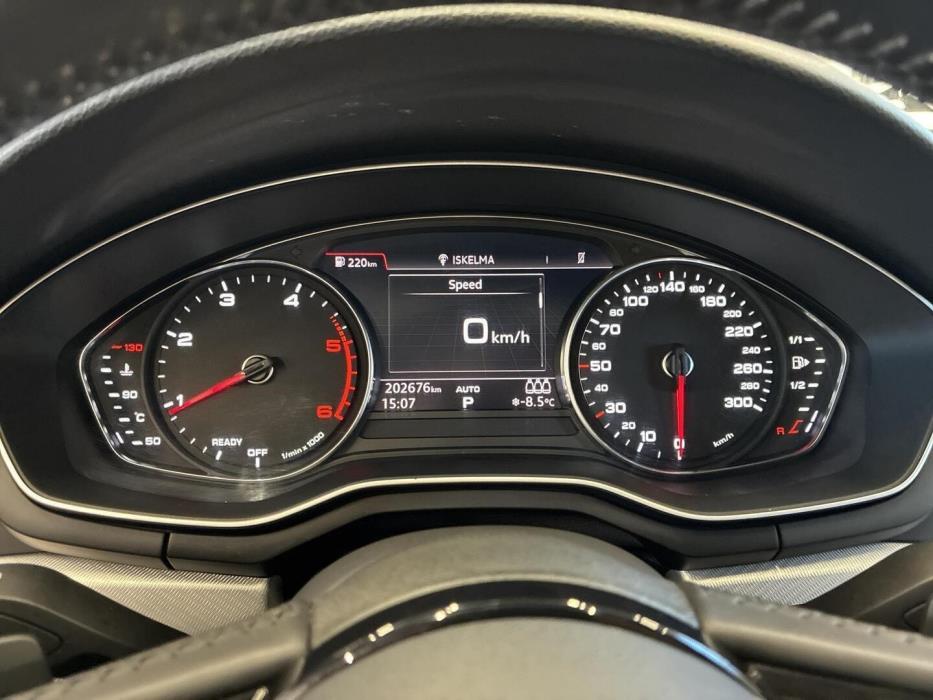 AUDI A4 2016